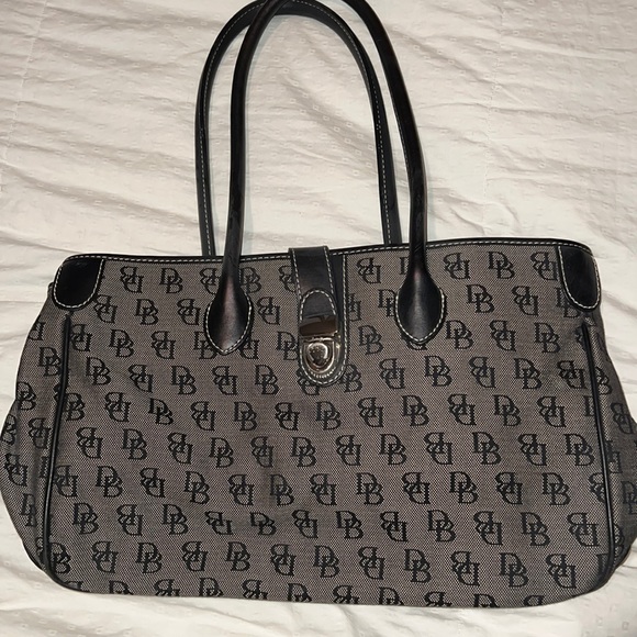 Dooney & Bourke Handbags - Dooney and Burke canvas tote signature print